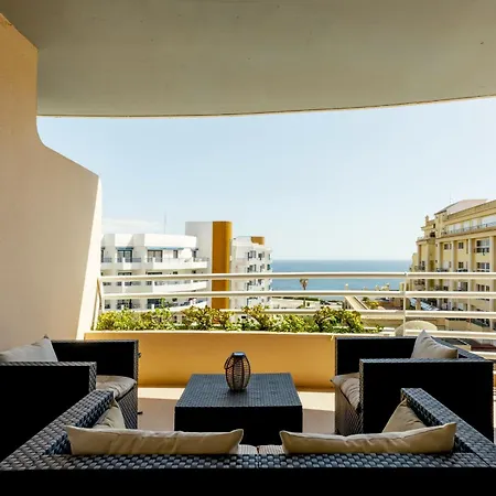Golden Horizon By Clama Retreats كاسكايس
